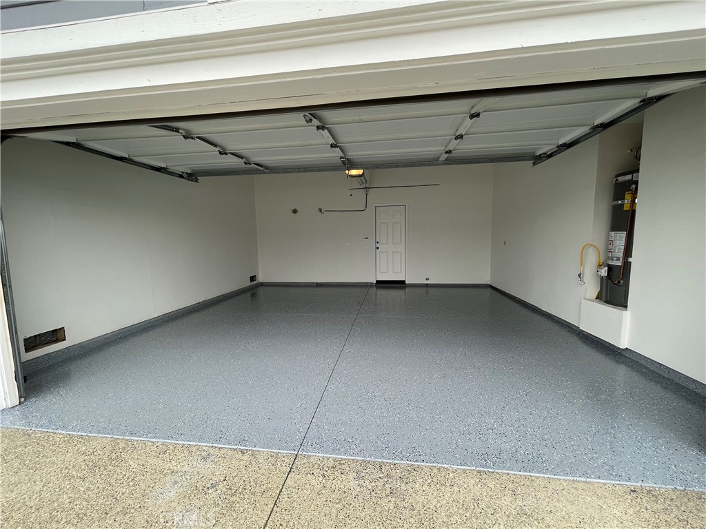 MLS #OC25181911 image #34