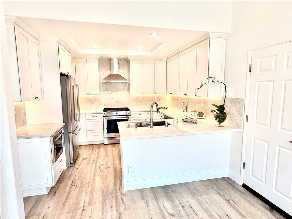 MLS #OC25181911 image #4