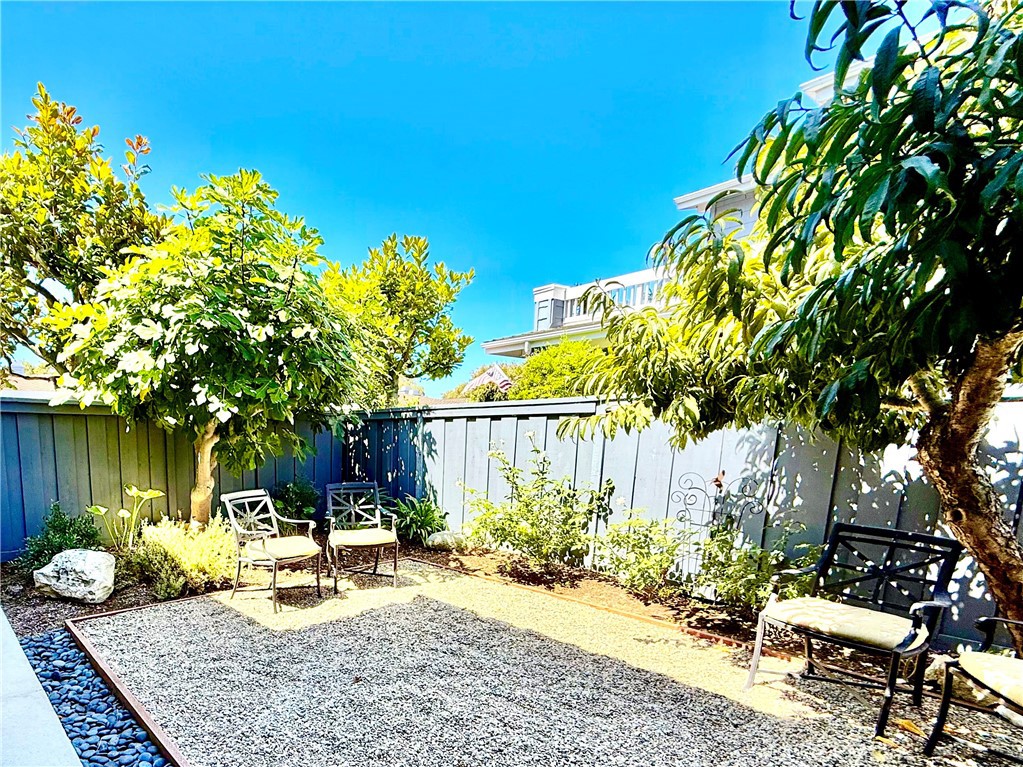 MLS #OC25181911 image #40