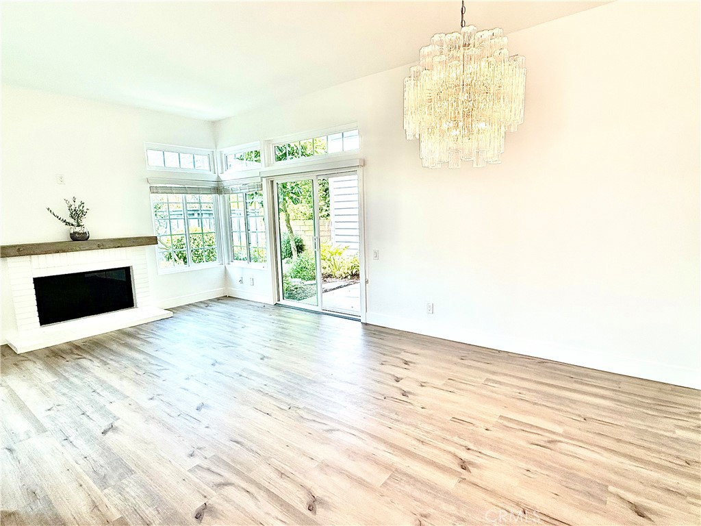 MLS #OC25181911 image #9