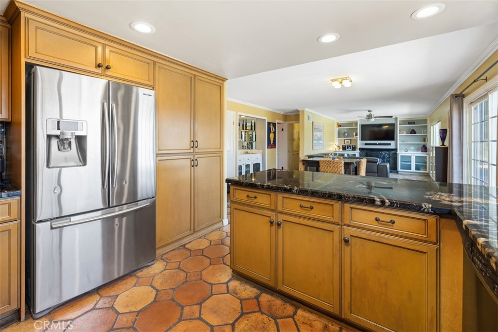 MLS #OC25181974 image #15