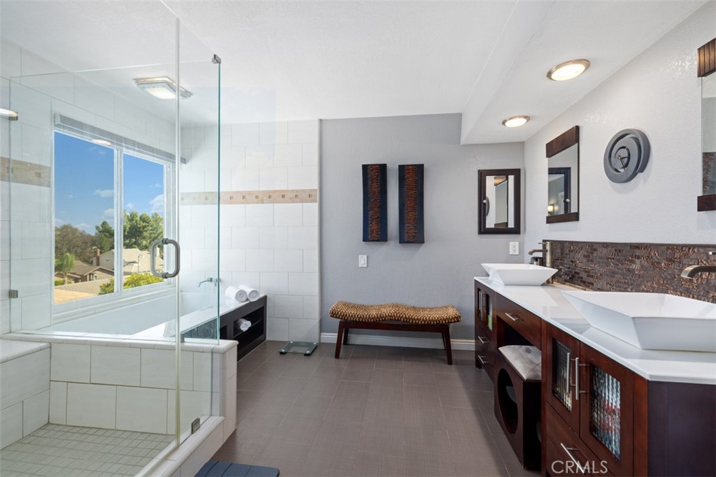 MLS #OC25181974 image #25