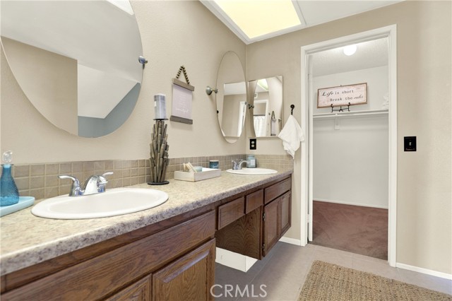 MLS #OC25181982 image #22