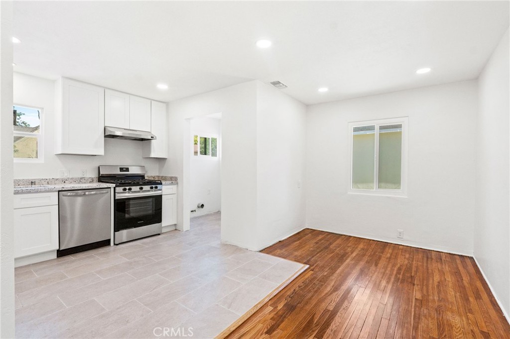 MLS #OC25182001 image #6