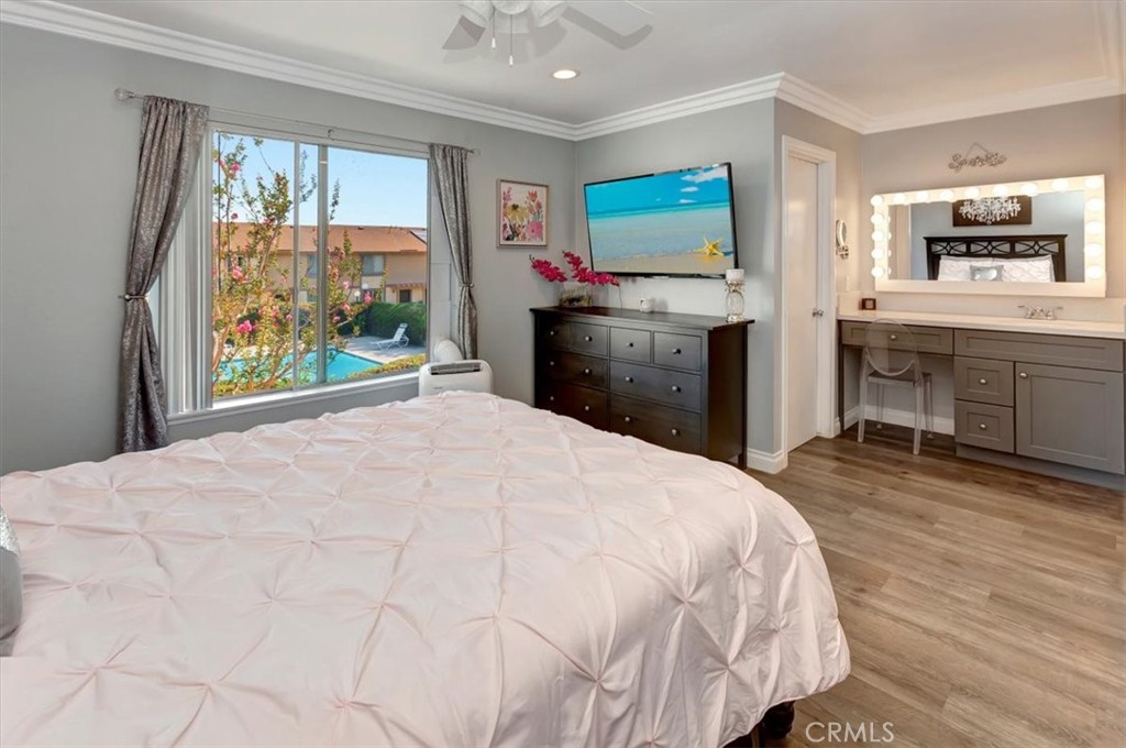 MLS #OC25182044 image #10