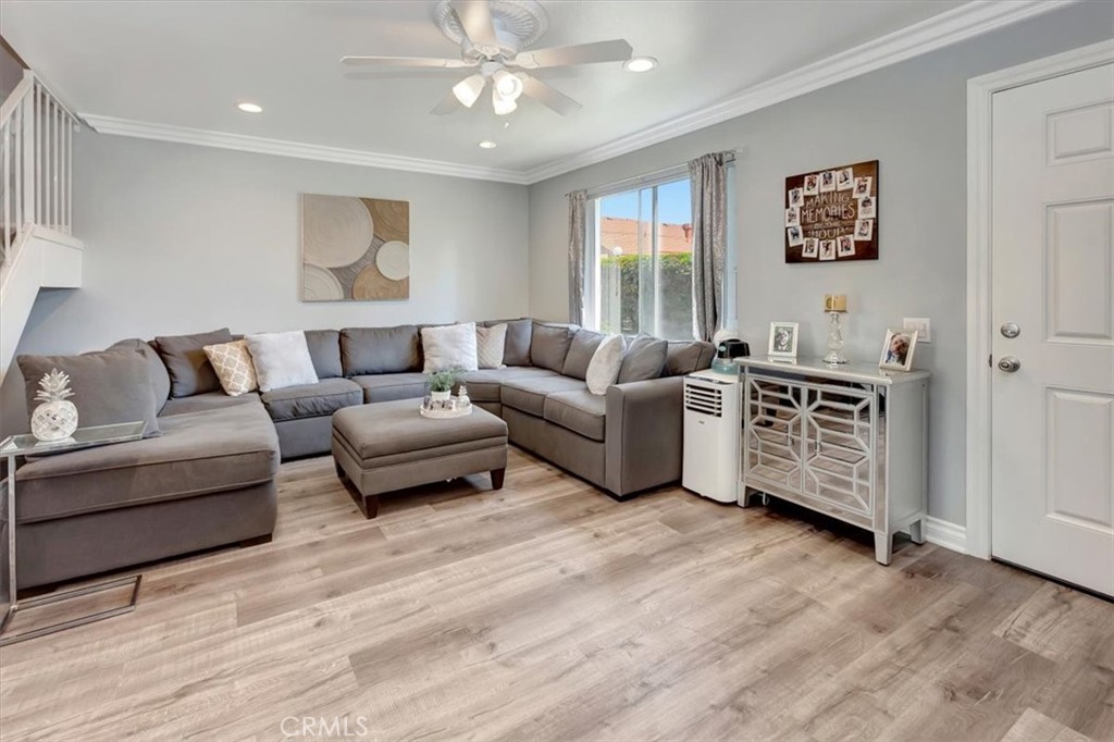 MLS #OC25182044 image #5