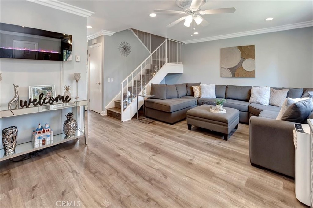 MLS #OC25182044 image #6