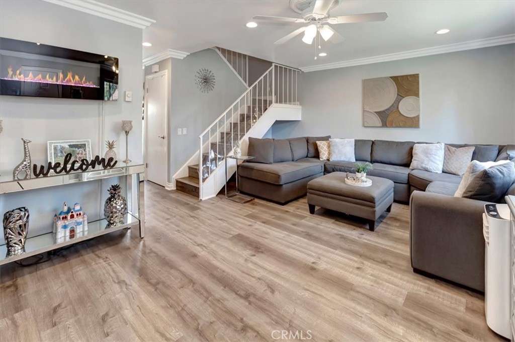 MLS #OC25182044 image #7