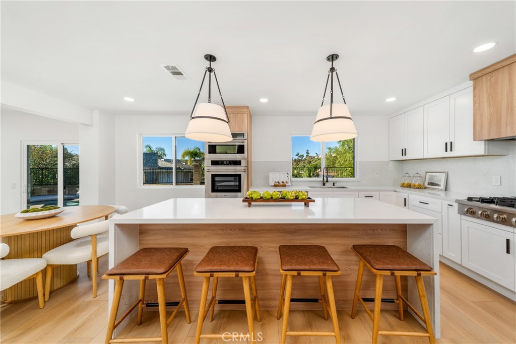 MLS #OC25182071 image #10