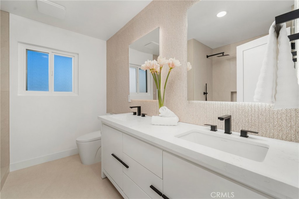 MLS #OC25182071 image #34