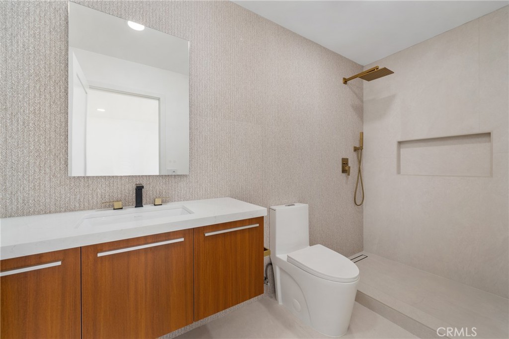 MLS #OC25182071 image #37