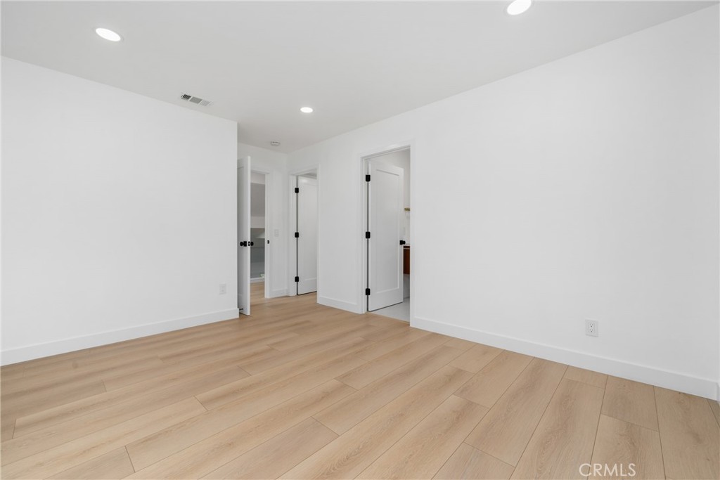 MLS #OC25182071 image #39