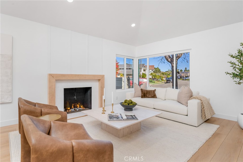 MLS #OC25182071 image #7