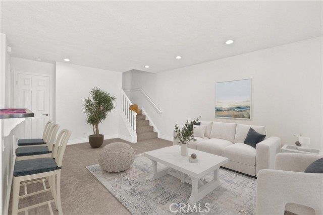 MLS #OC25182074 image #1