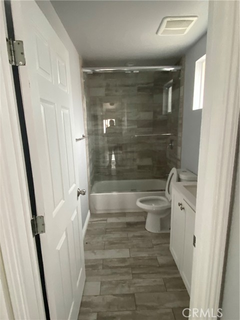 MLS #OC25182136 image #1