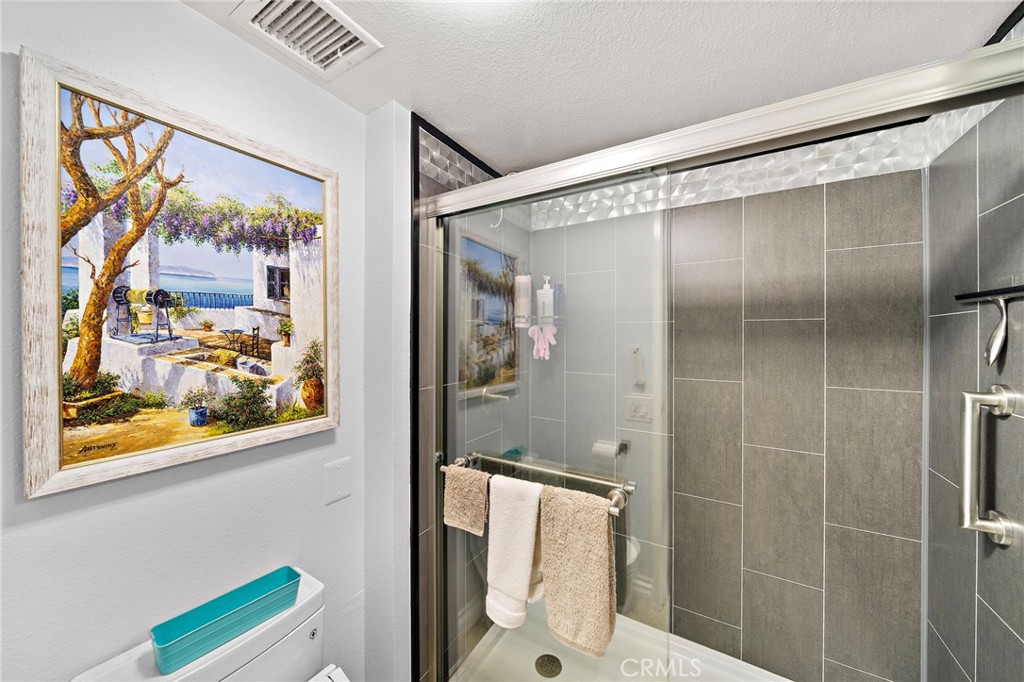 MLS #OC25182261 image #18