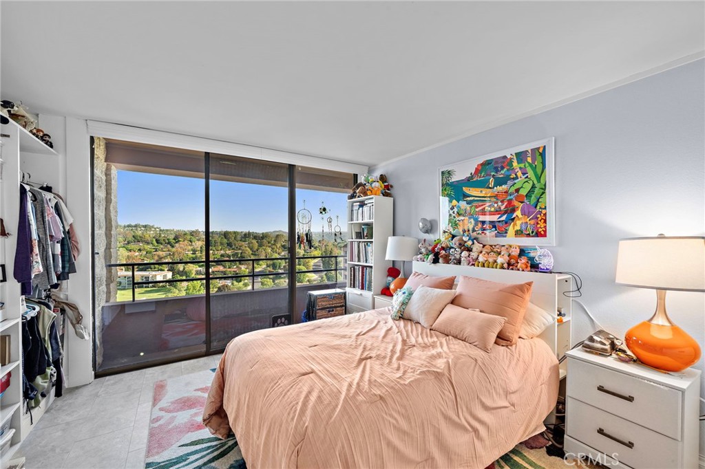 MLS #OC25182261 image #19