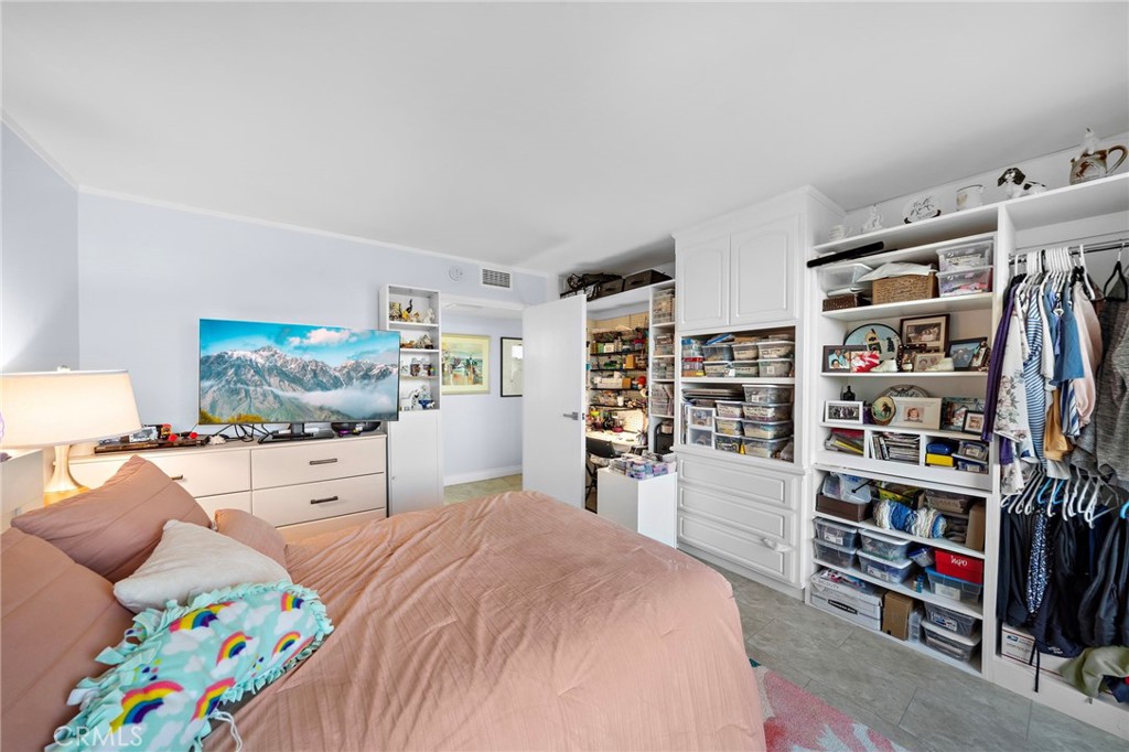 MLS #OC25182261 image #20