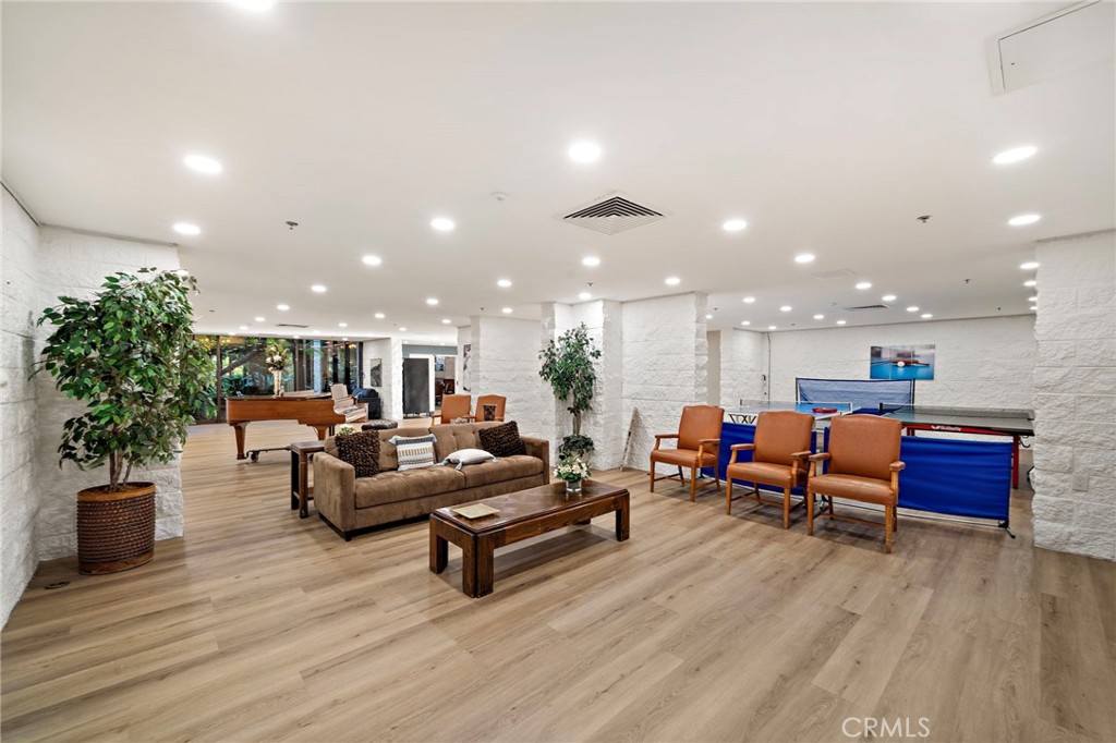 MLS #OC25182261 image #34