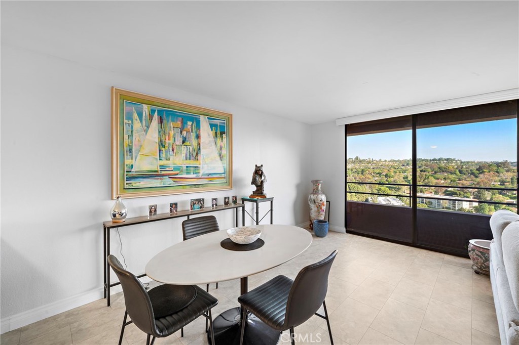 MLS #OC25182261 image #5