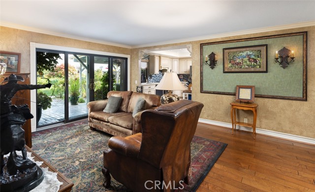 MLS #OC25182290 image #10