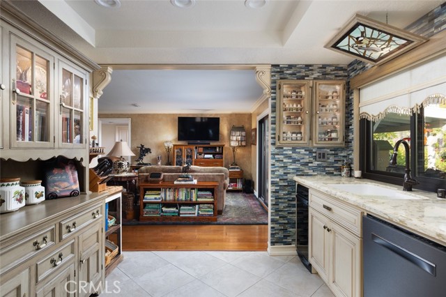 MLS #OC25182290 image #6