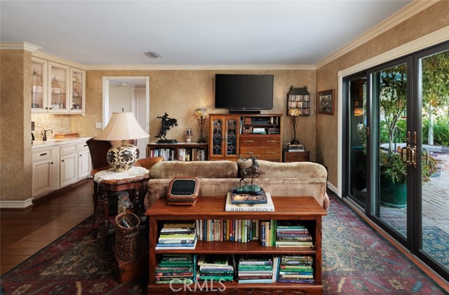 MLS #OC25182290 image #9