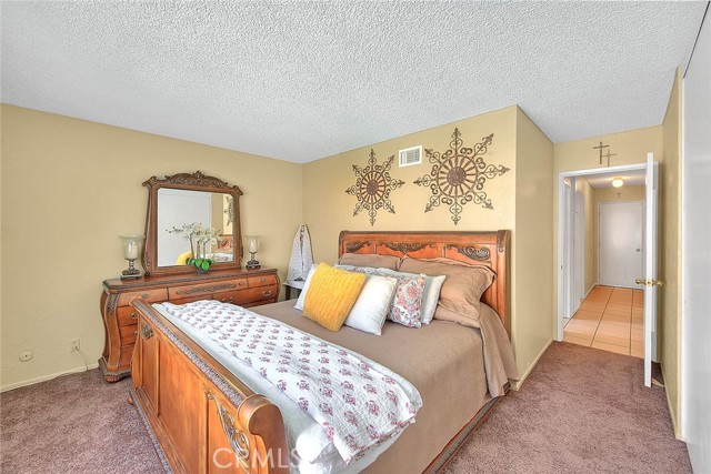 MLS #OC25182386 image #30