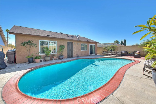 MLS #OC25182386 image #6