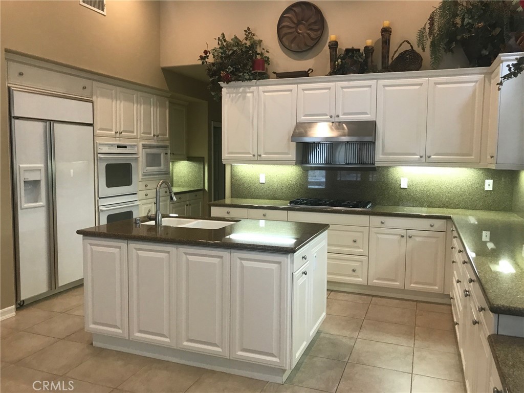 MLS #OC25182462 image #3