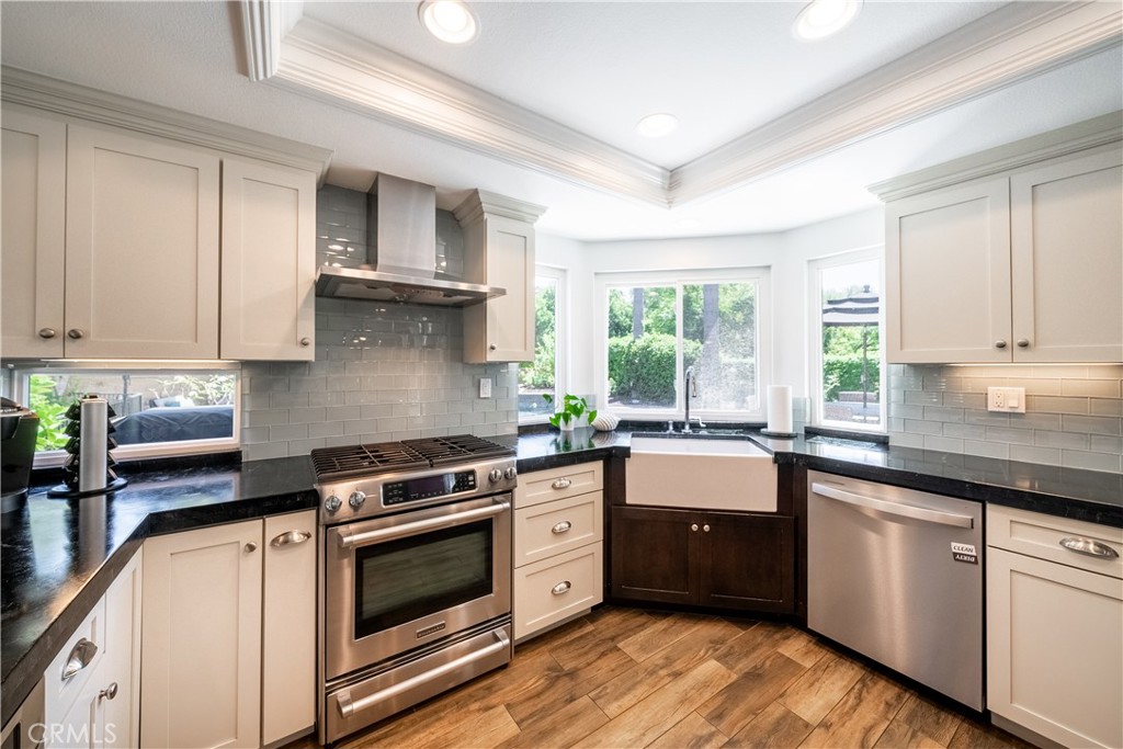 MLS #OC25182616 image #14