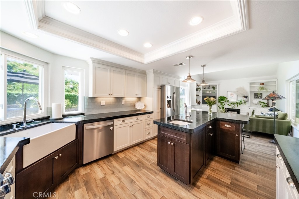 MLS #OC25182616 image #16