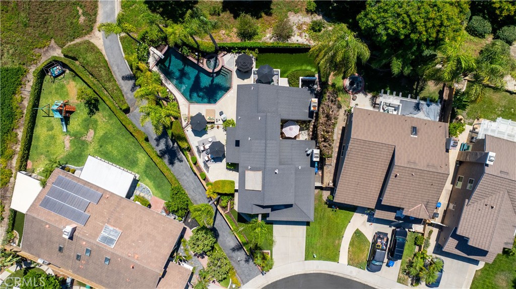 MLS #OC25182616 image #2