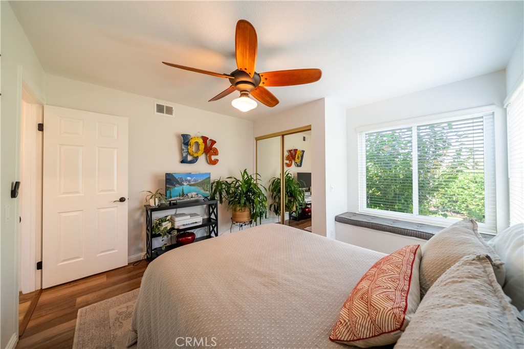 MLS #OC25182616 image #20