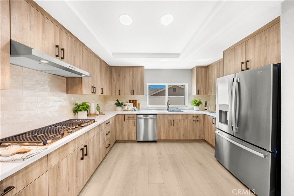 MLS #OC25182637 image #16