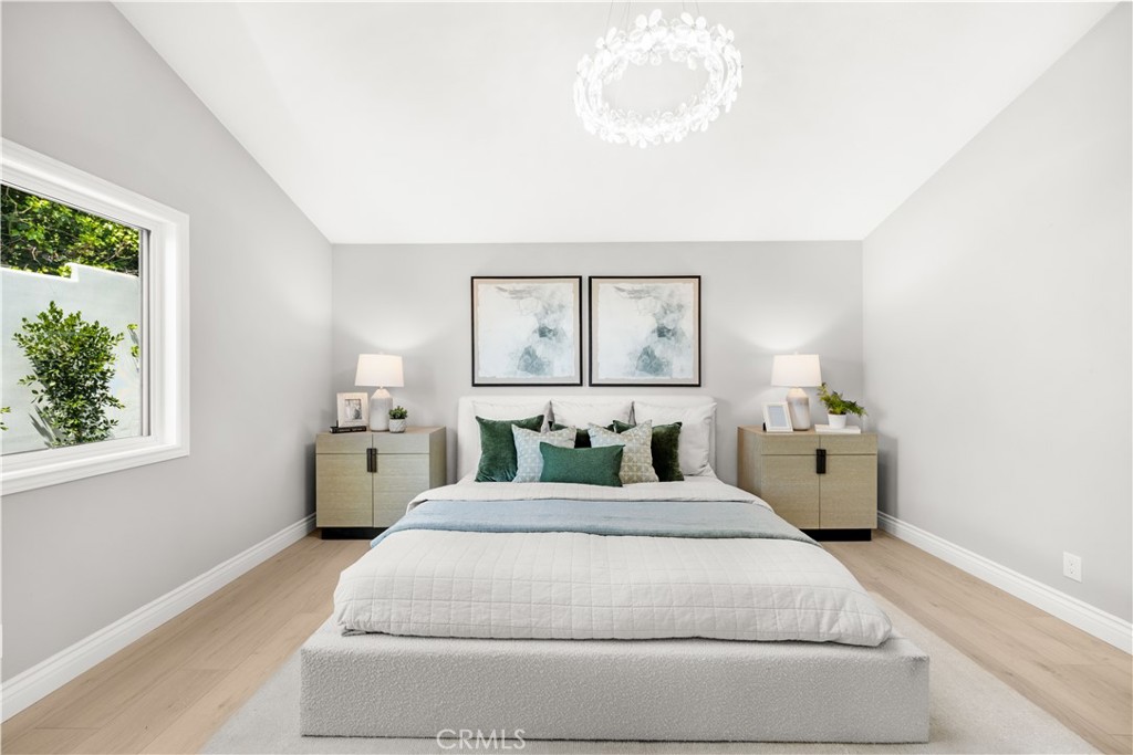 MLS #OC25182637 image #19