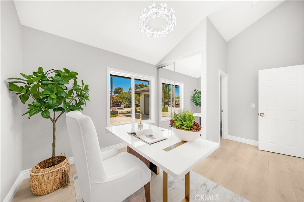 MLS #OC25182637 image #24