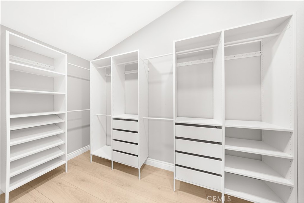 MLS #OC25182637 image #29