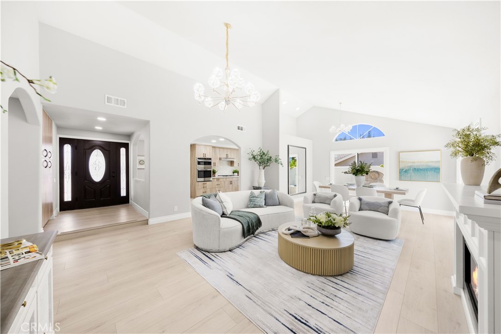 MLS #OC25182637 image #4