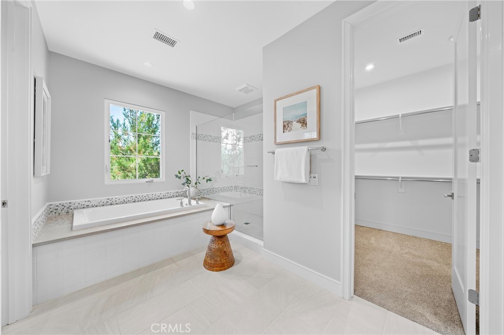 MLS #OC25182658 image #25