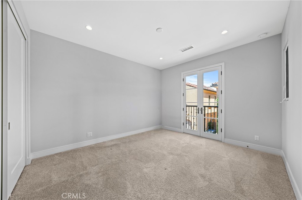 MLS #OC25182658 image #30