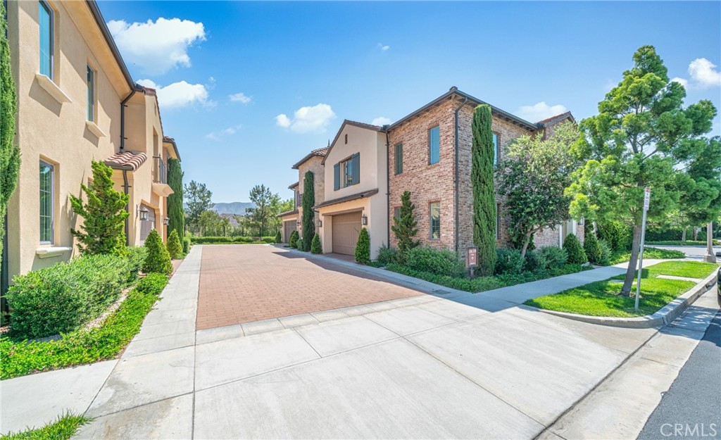 MLS #OC25182658 image #41