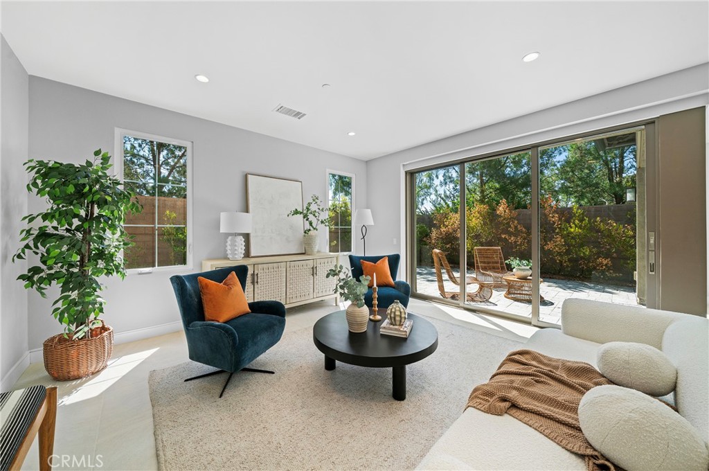 MLS #OC25182658 image #8