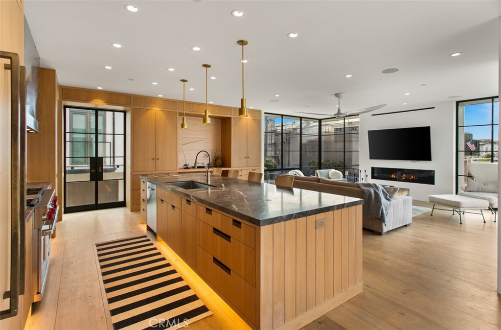 MLS #OC25182686 image #10