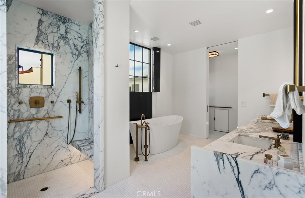 MLS #OC25182686 image #29