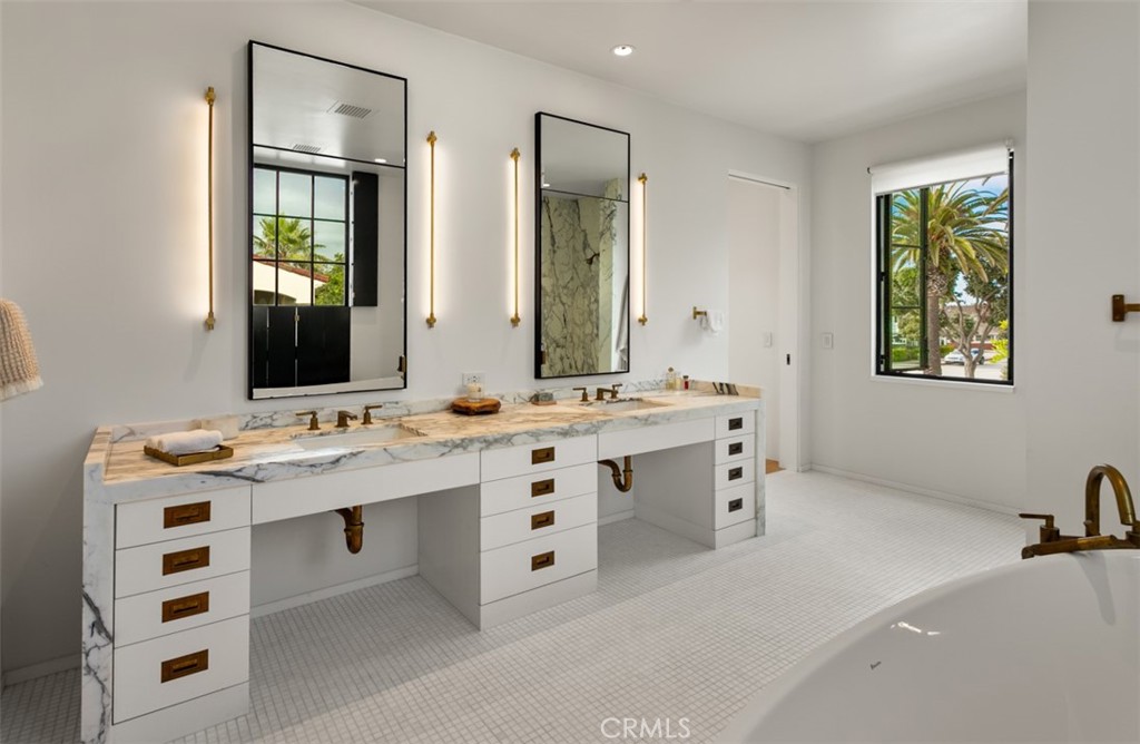 MLS #OC25182686 image #30