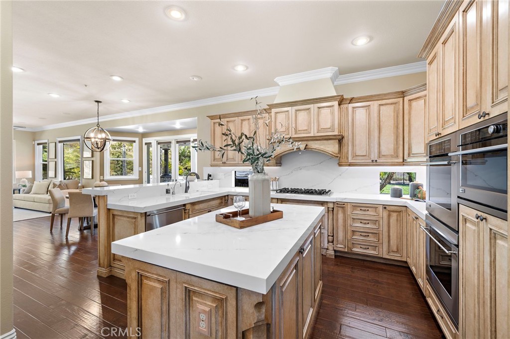 MLS #OC25182725 image #10