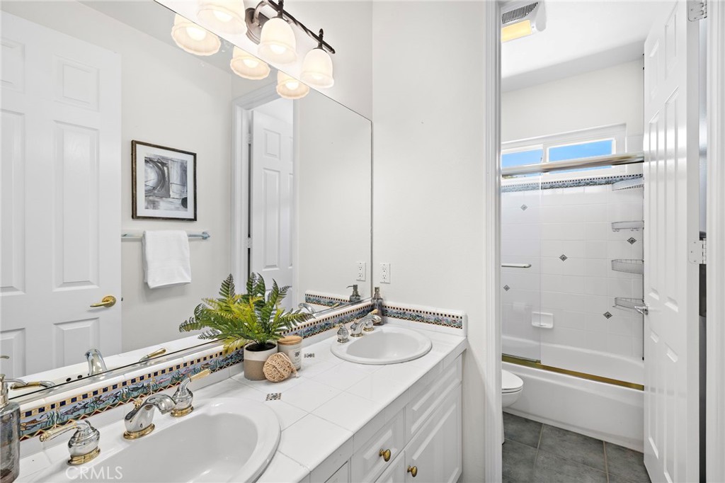 MLS #OC25182725 image #26