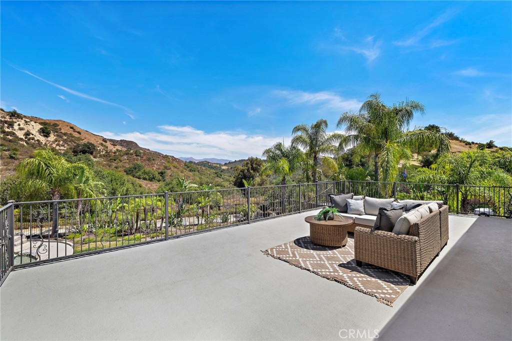 MLS #OC25182725 image #27