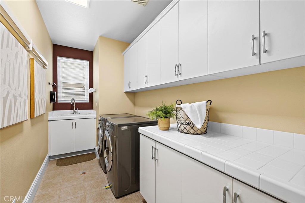 MLS #OC25182725 image #9